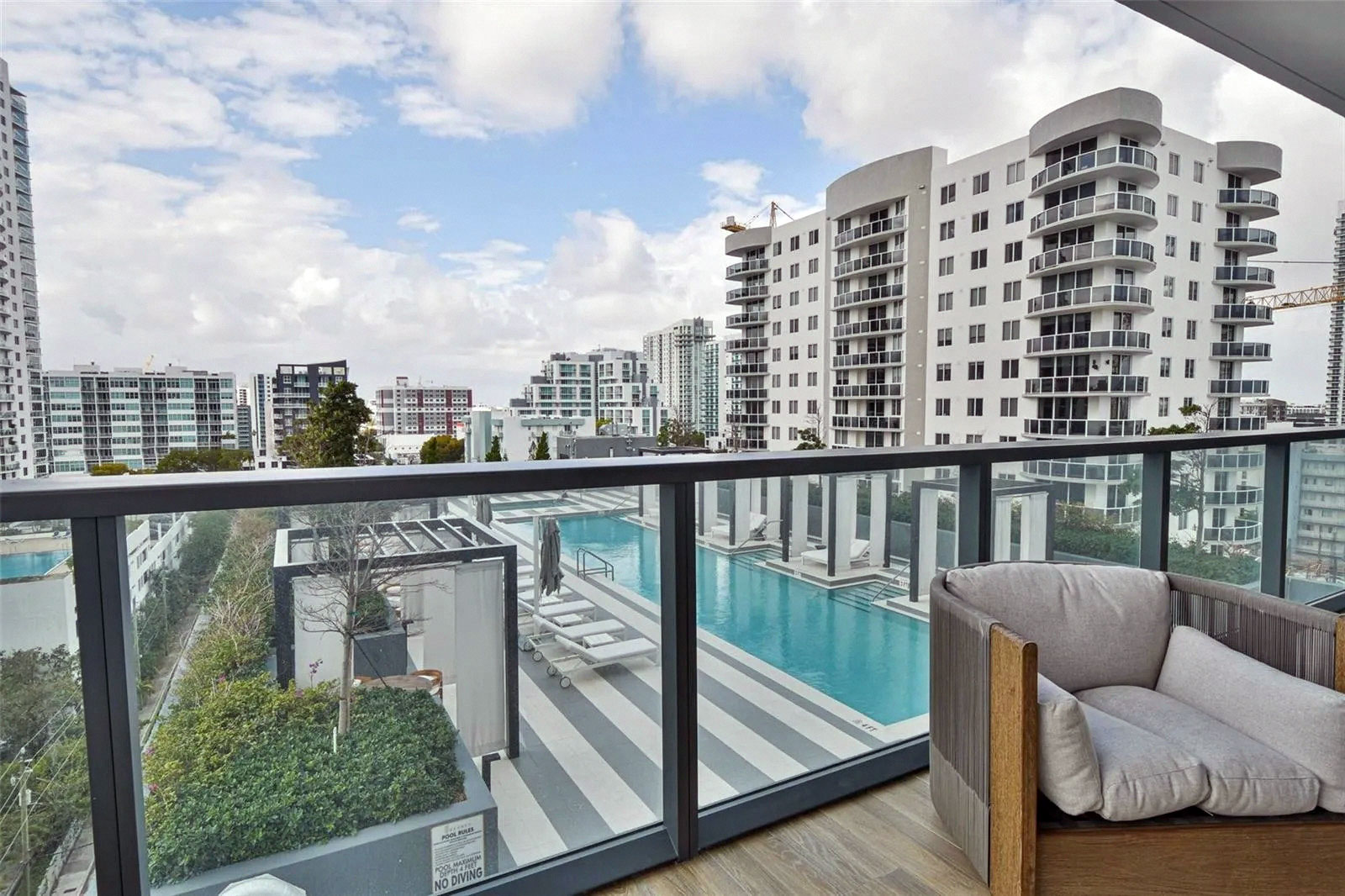 Biscayne Bay Stunning Views 3-Bedroom Apartment