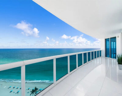 Luxurious 3-Bedroom Apartment with Oceanfront Views